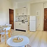 Liva חאניה