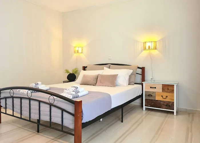 Liva Hriszí Aktí Haniá